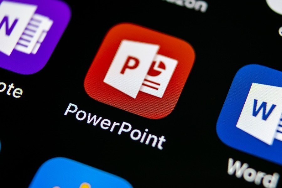 Do Only the Really Smart (or Stupid) Fly Without PowerPoint?