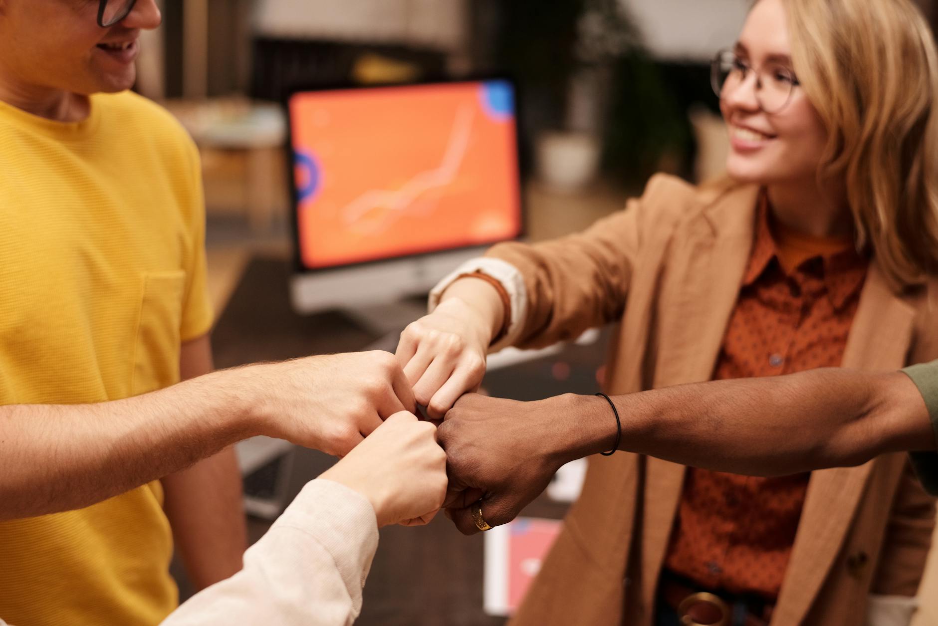 3 Strategies to Strengthen Professional Relationships in 2025